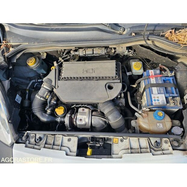 2015 بيجو Bipper-44208514