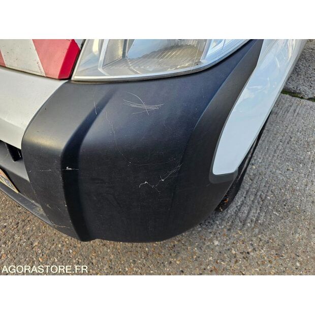 2015 بيجو Bipper-44208516