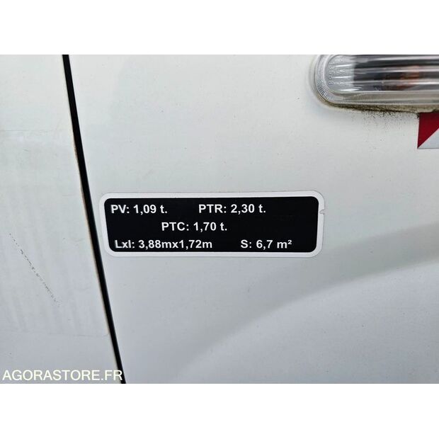 2015 بيجو Bipper-44208518