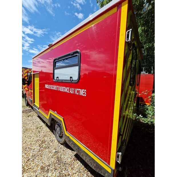 2014 رينو Master-44208522