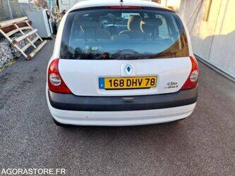 2005-renault-clio-1393056-44208582