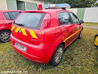 2009-fiat-punto-1393060-44208633