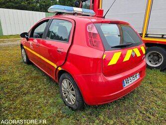 2009-fiat-punto-1393060-44208634