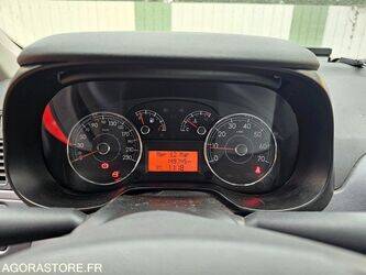 2009-fiat-punto-1393060-44208638