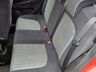 2009-fiat-punto-1393060-44208641