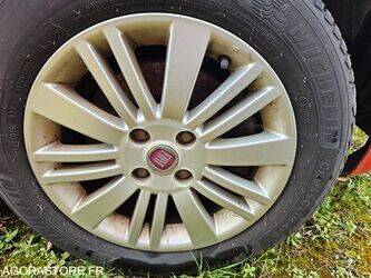 2009-fiat-punto-1393060-44208646