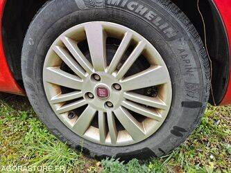 2009-fiat-punto-1393060-44208651