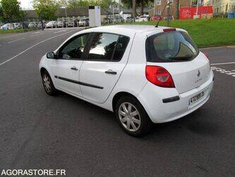 2008-renault-clio-1393061-44208660