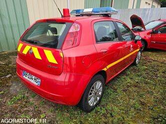 2009-fiat-punto-1393064-44208684