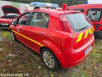 2009-fiat-punto-1393064-44208685