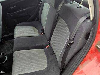 2009-fiat-punto-1393064-44208692