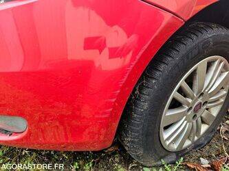 2009-fiat-punto-1393064-44208696