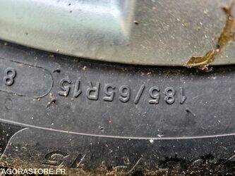 2009-fiat-punto-1393064-44208706