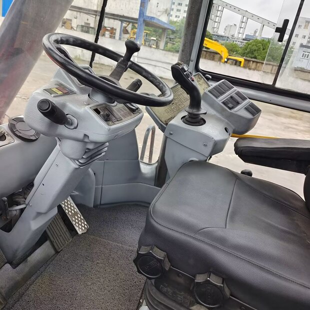 2023 KALMAR DRF450-44209069