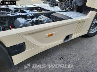 2023-mercedes-benz-actros-1848-1300187-44209311