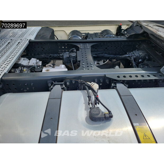 2023 Mercedes-Benz Actros 1848-44209313