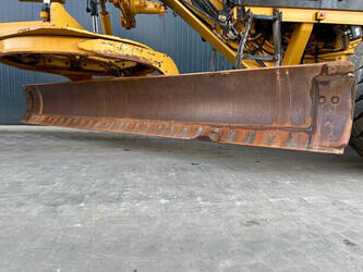 2018-caterpillar-140k-1392510-44209351