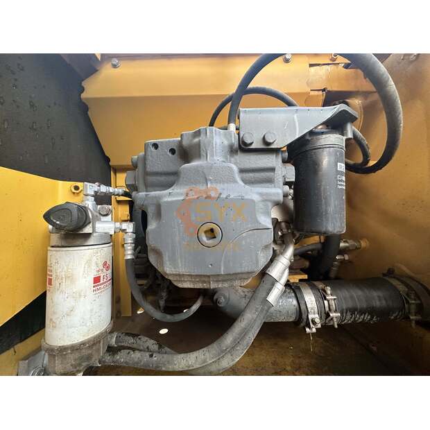 2023 كوماتسو PC240-44209581