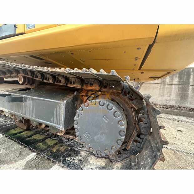 2023 كوماتسو PC240-44209587