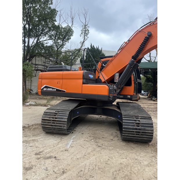 2023 Develon DX225LCA-44209673