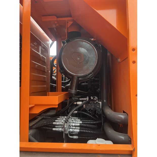 2023 Develon DX225LCA-44209683