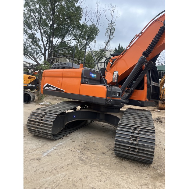 2023 Develon DX225LCA-44209688