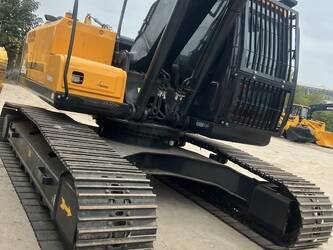 2023-hyundai-220-1393114-44209712