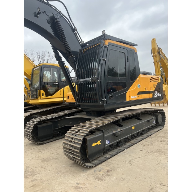 2023 Hyundai 220-44209713