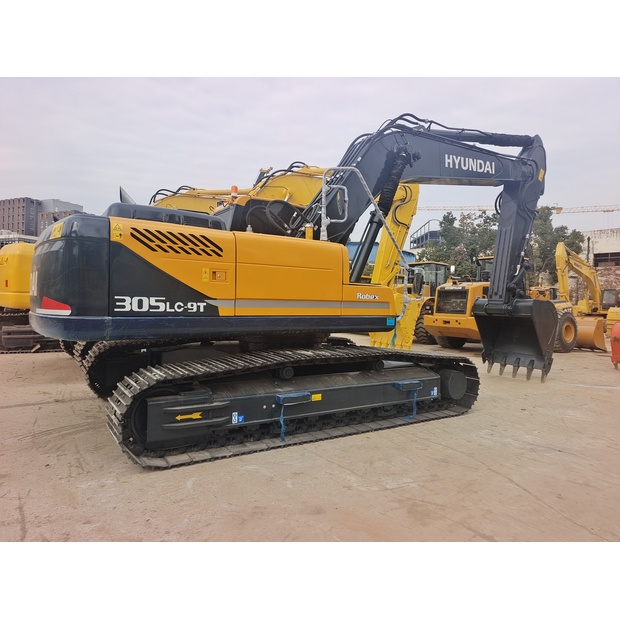 2023 هيونداي 305LC-9T-44209793