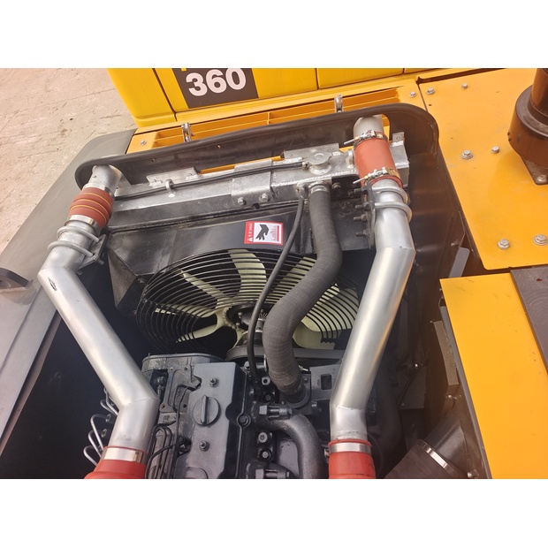 2023 هيونداي 305LC-9T-44209802