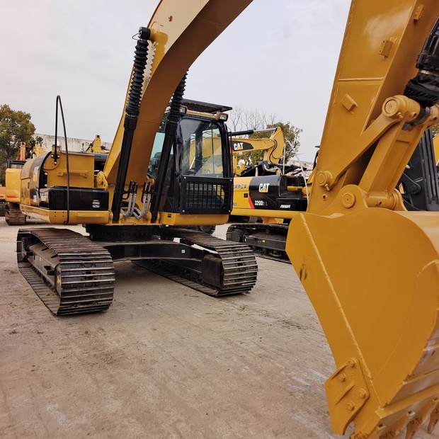 2023 كاتربيلر 320D-44210025