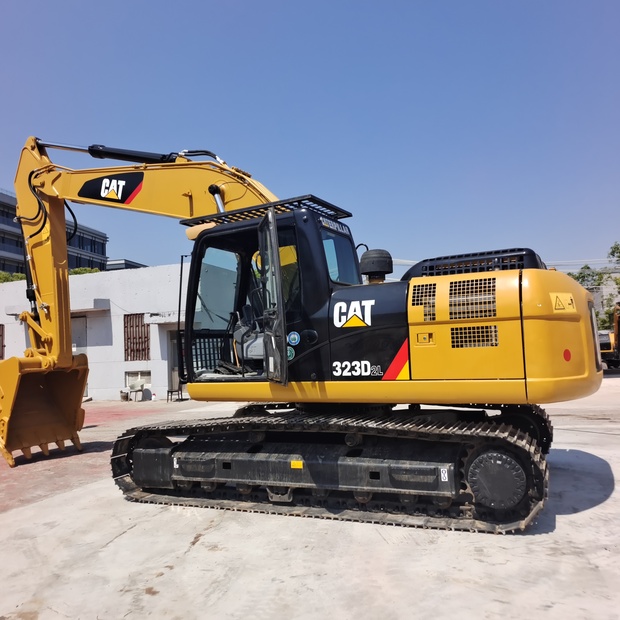 2023 Caterpillar 320D2L-44210034