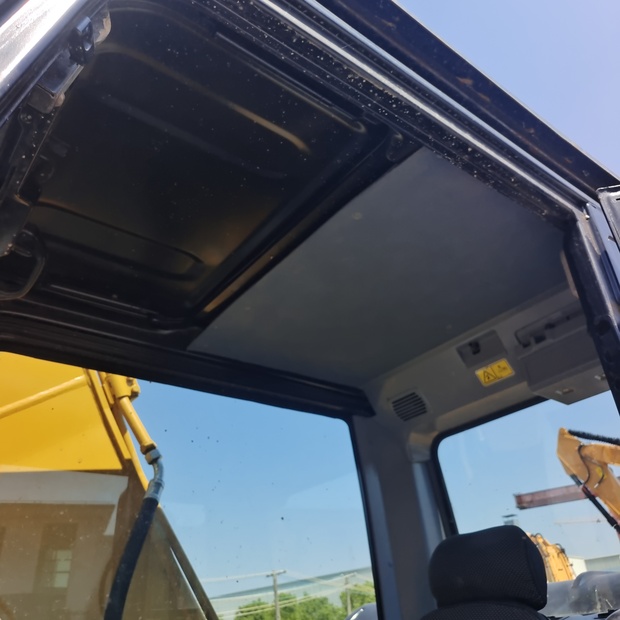 2023 Caterpillar 320D2L-44210037