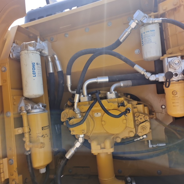 2023 Caterpillar 320D2L-44210042