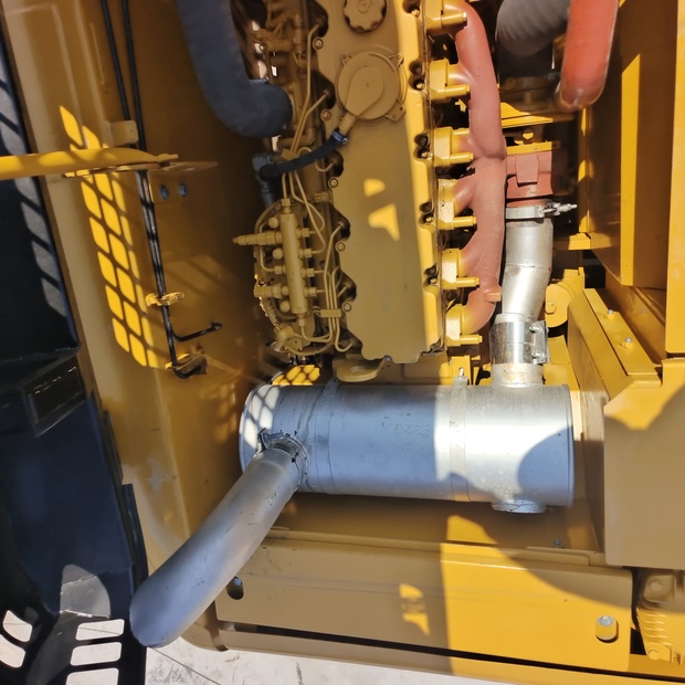 2023 Caterpillar 320D2L-44210044