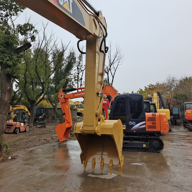 2023 Caterpillar 320DL-44210048