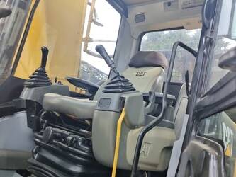 2023-caterpillar-320d2-1393137-44210069