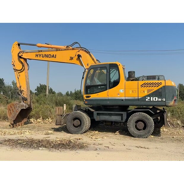 2023 Hyundai R210W-9-44210124