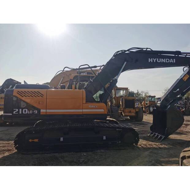 2022 هيونداي 210LC-9-44210246