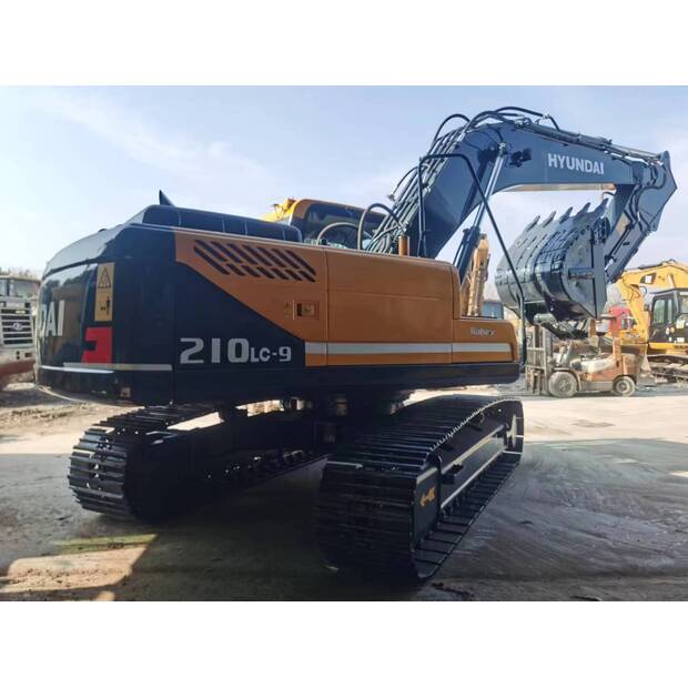 2022 هيونداي 210LC-9-44210255