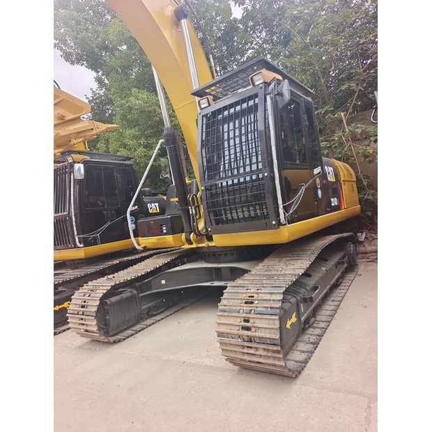 2023 Caterpillar 324D-44210320