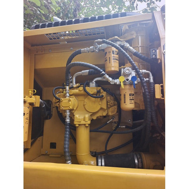 2023 Caterpillar 324D-44210327