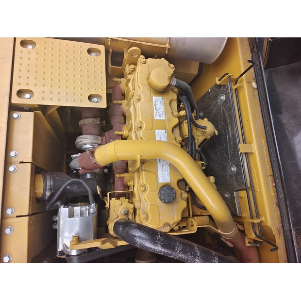 2023 Caterpillar 324D-44210329