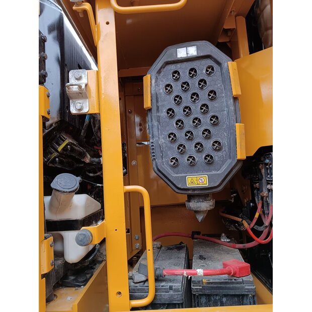 2023 Caterpillar 330GC-44210380