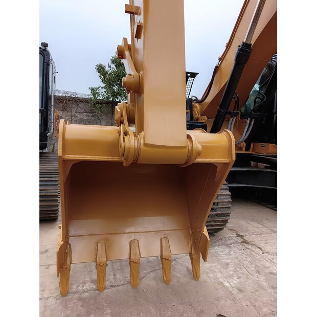 2023 Caterpillar 330GC-44210381