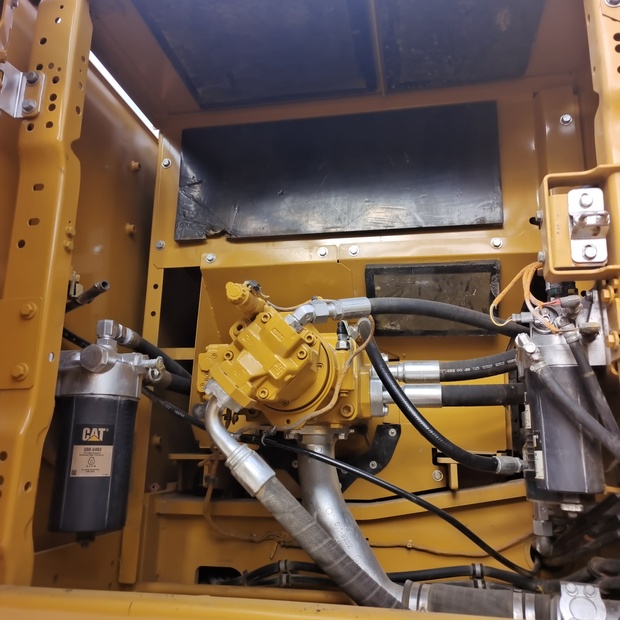 2023 Caterpillar 345GC-44210424