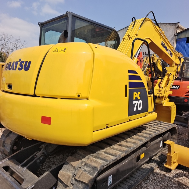2023 Komatsu PC70-44210472