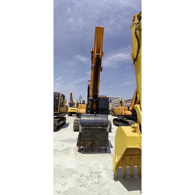 2024 هيونداي 215LC-9T-44210606