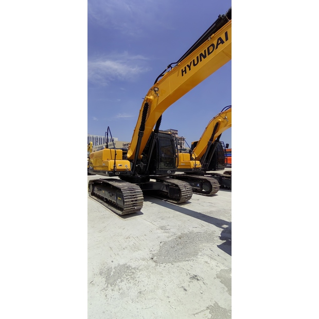 2024 هيونداي 215LC-9T-44210607