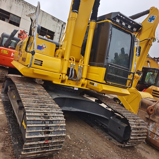 2023 Komatsu PC200-8-44210767